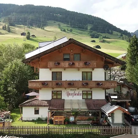 Haus Alpenfrieden Oda ve Kahvaltı