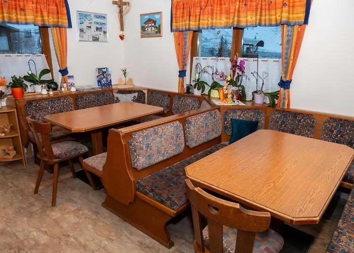 Haus Alpenfrieden 3*