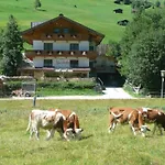 Haus Alpenfrieden